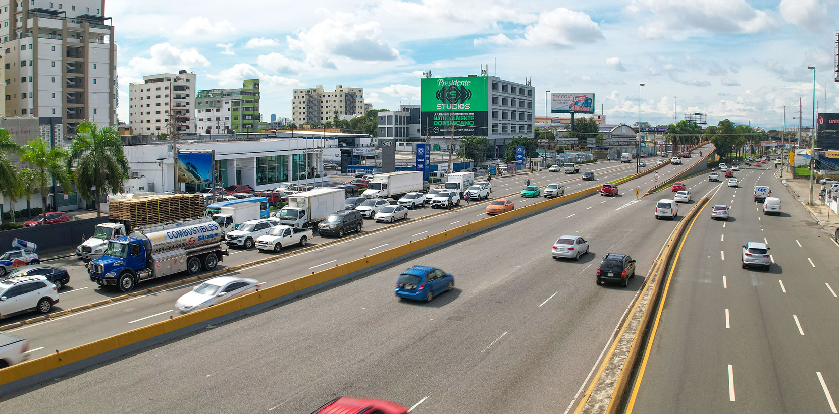 Av. John F. Kennedy / Plaza Compostela