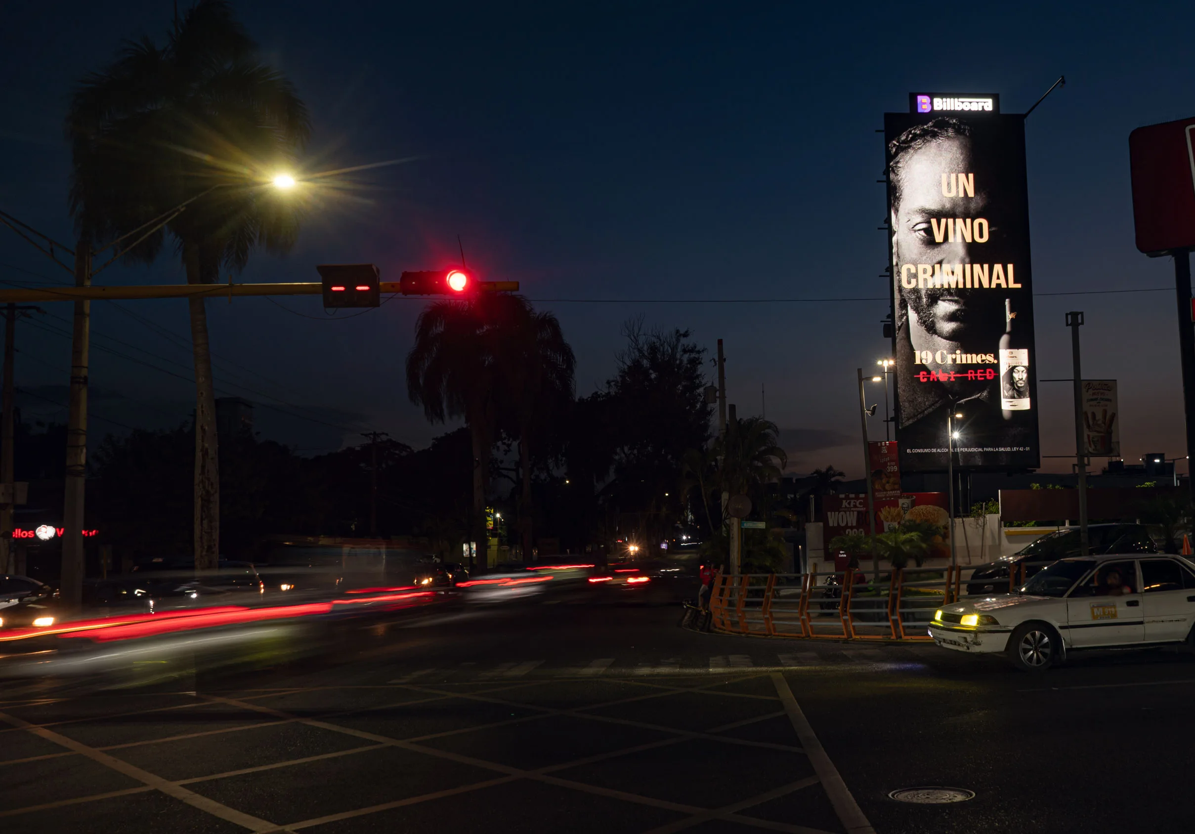 Billboard DOOH - Santiago - 19 crimes