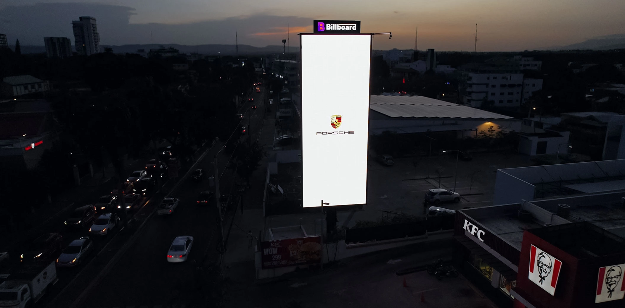 Billboard DOOH - Santiago - Porsche